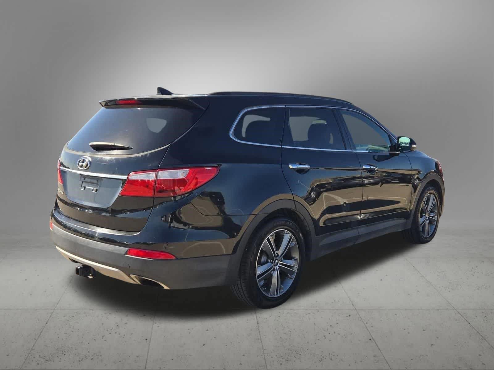 Thumbnail: 2015 Hyundai Santa Fe - 6