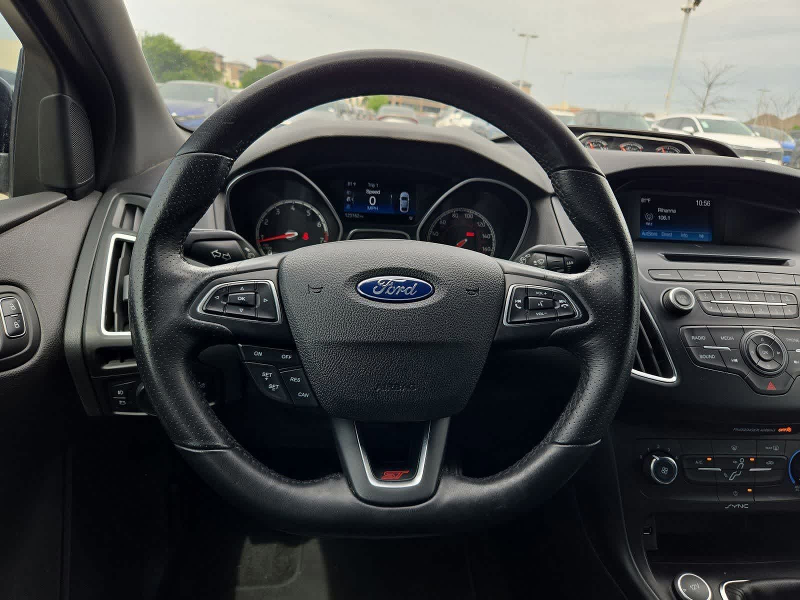 Thumbnail: 2015 Ford Focus - 20
