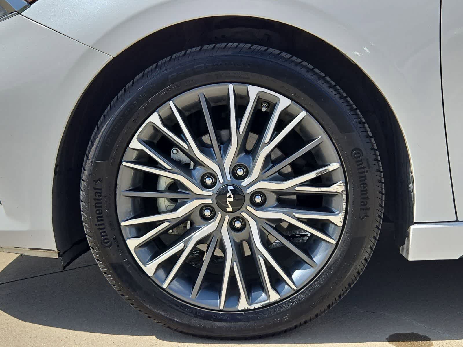 Thumbnail: 2022 Kia Forte - 13