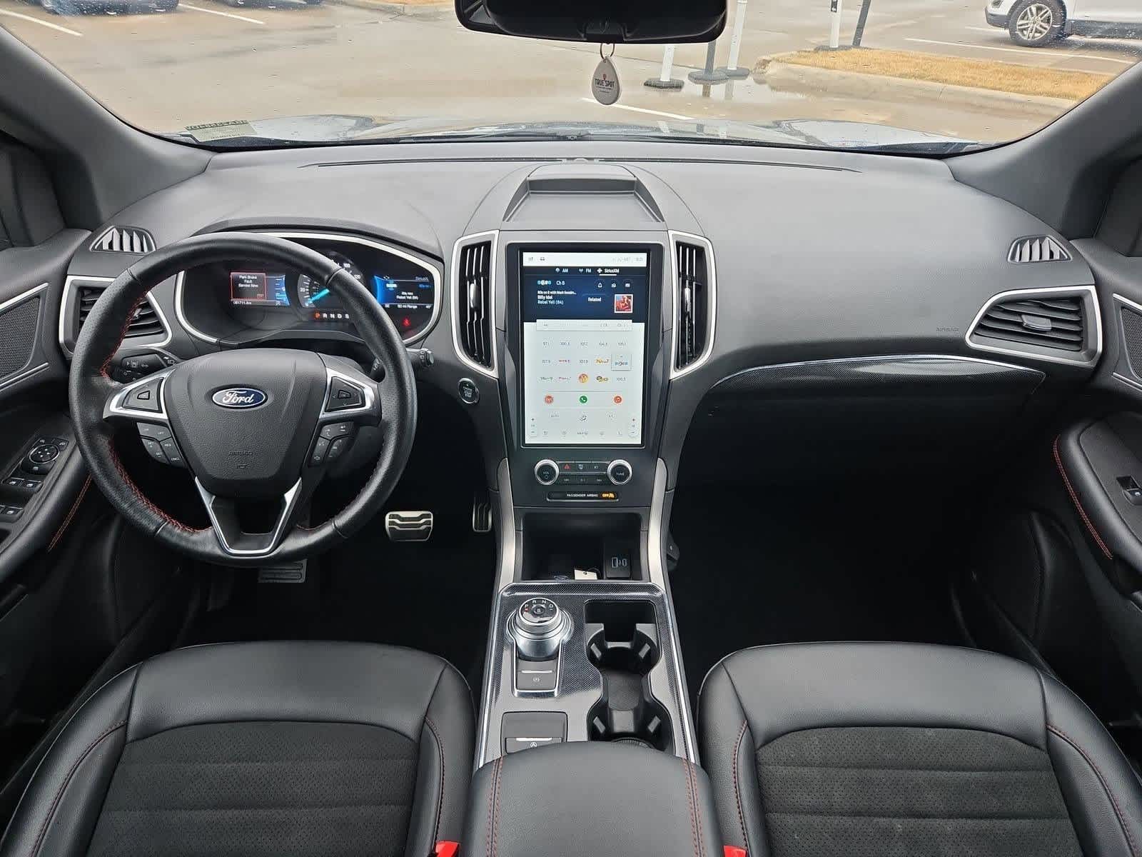 Thumbnail: 2021 Ford Edge - 15