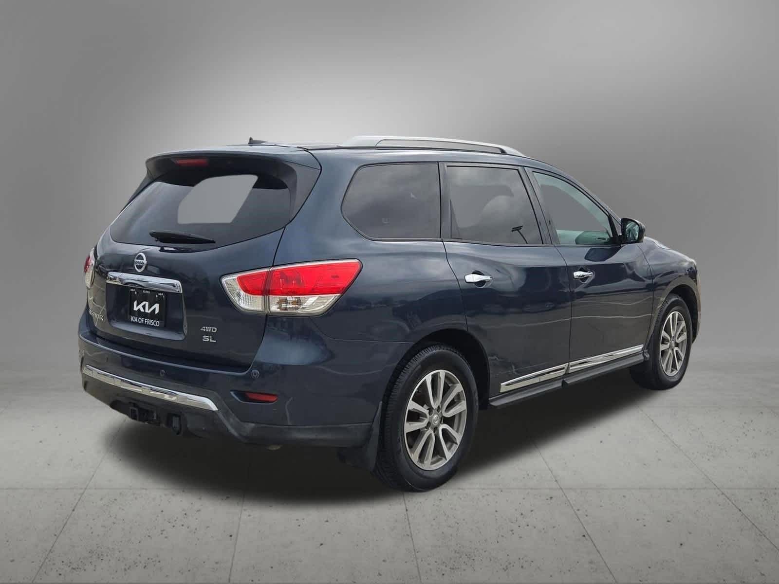 Thumbnail: 2015 Nissan Pathfinder - 6