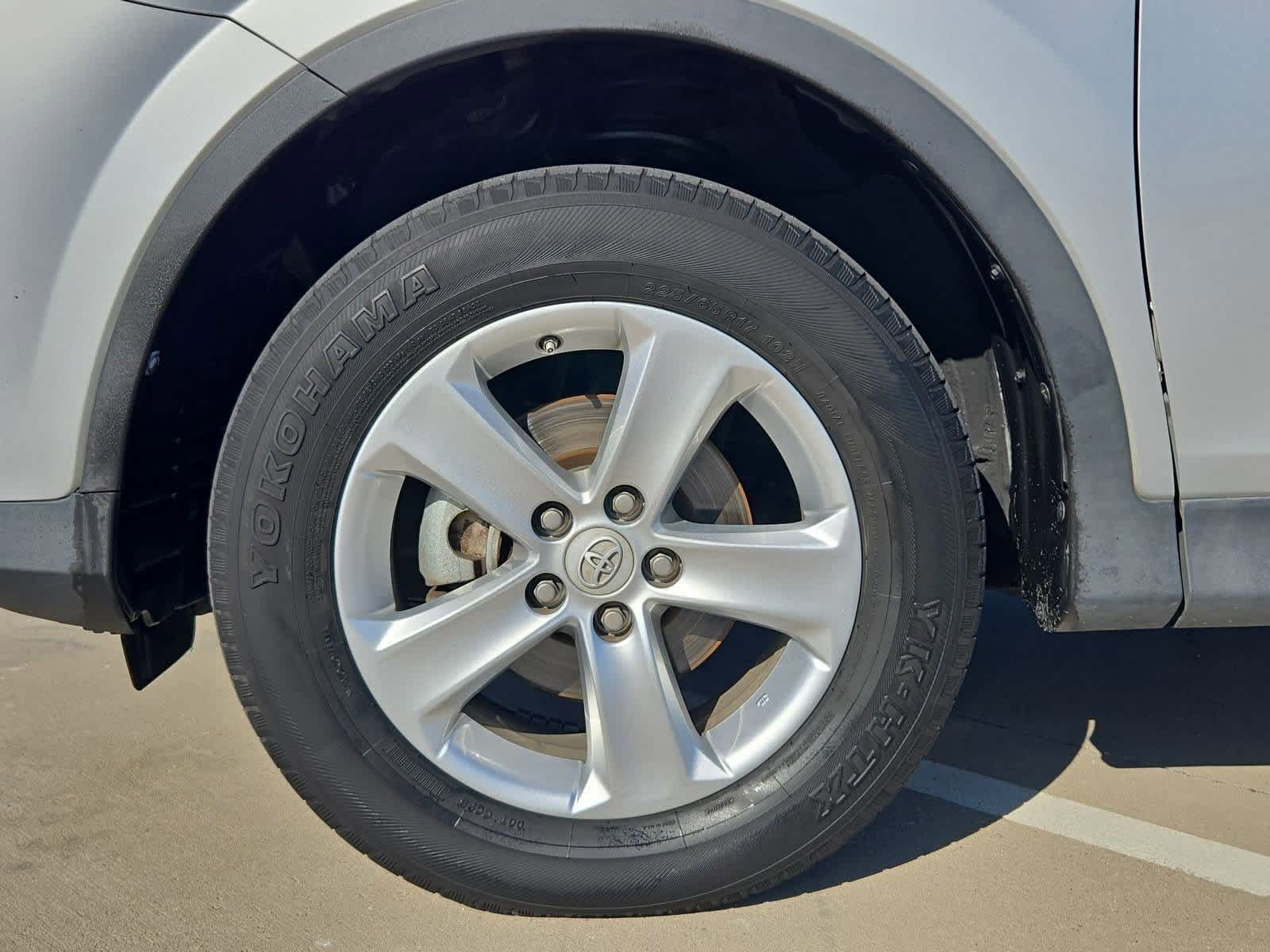 Thumbnail: 2013 Toyota RAV4 - 12