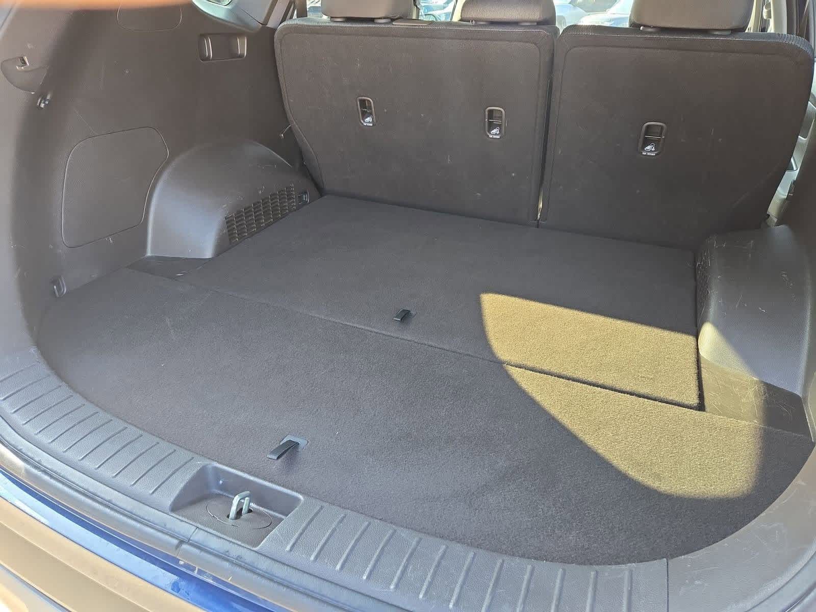 Thumbnail: 2020 Hyundai Santa Fe - 31