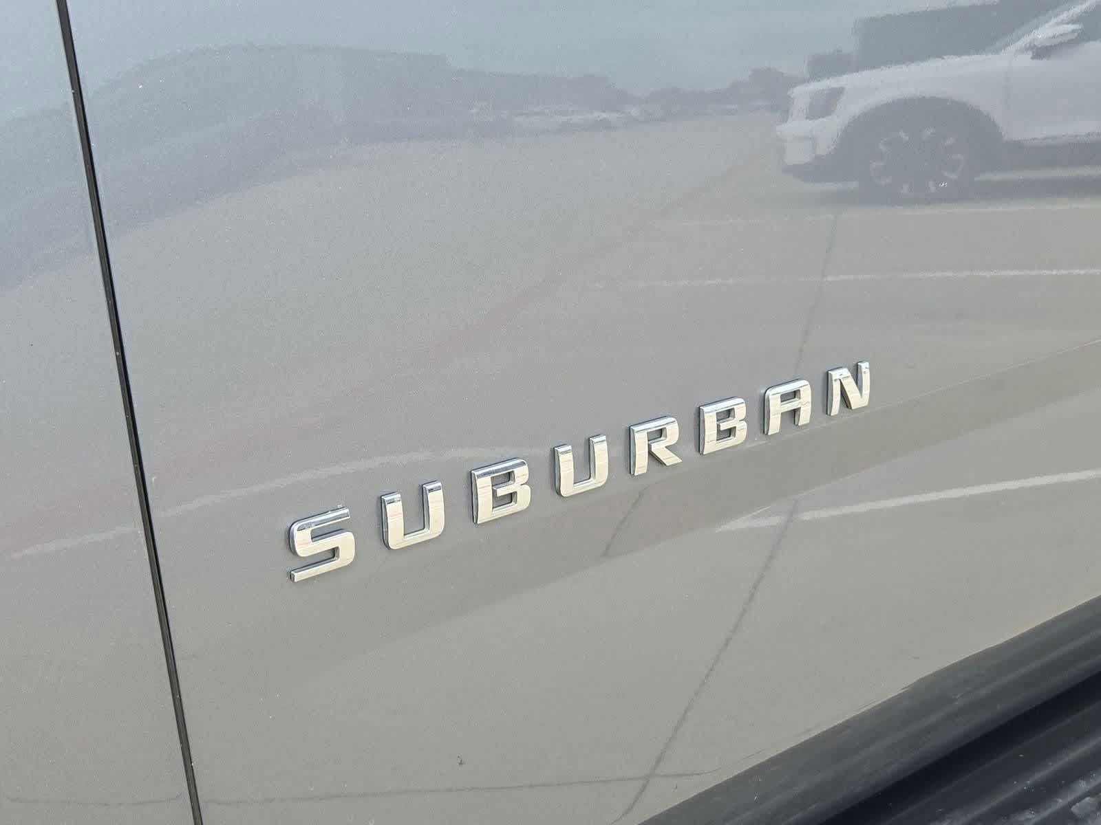 Thumbnail: 2019 Chevrolet Suburban - 10