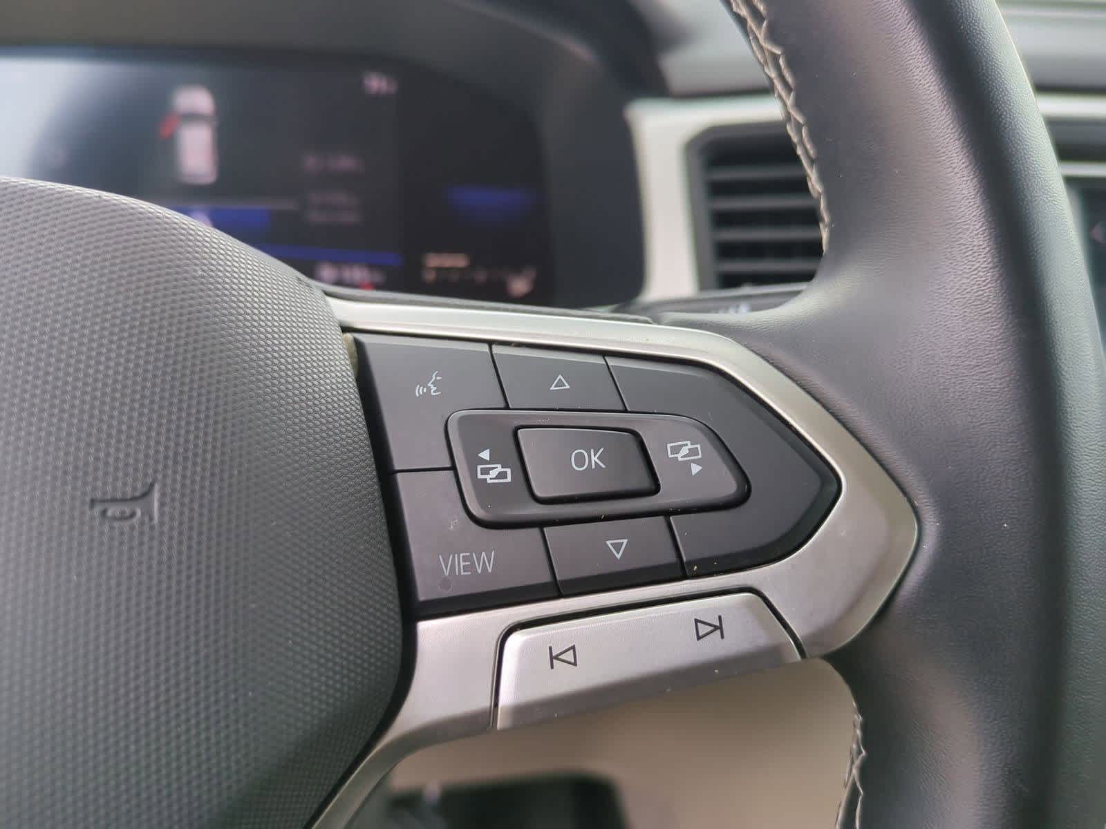 Thumbnail: 2022 Volkswagen Atlas - 23