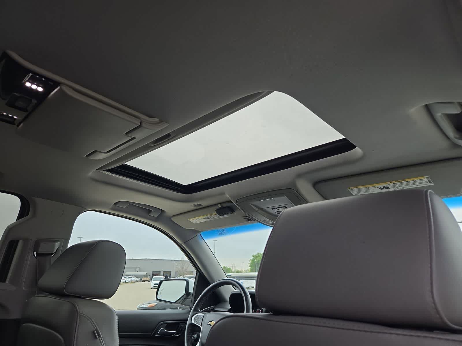 Thumbnail: 2015 Chevrolet Tahoe - 20