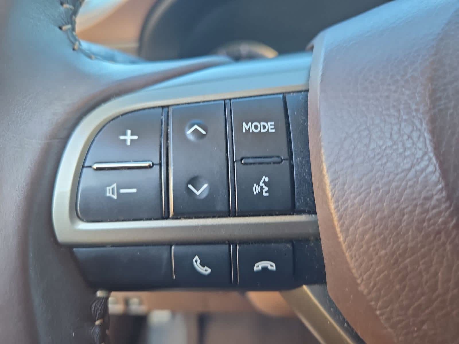 Thumbnail: 2017 Lexus ES - 25