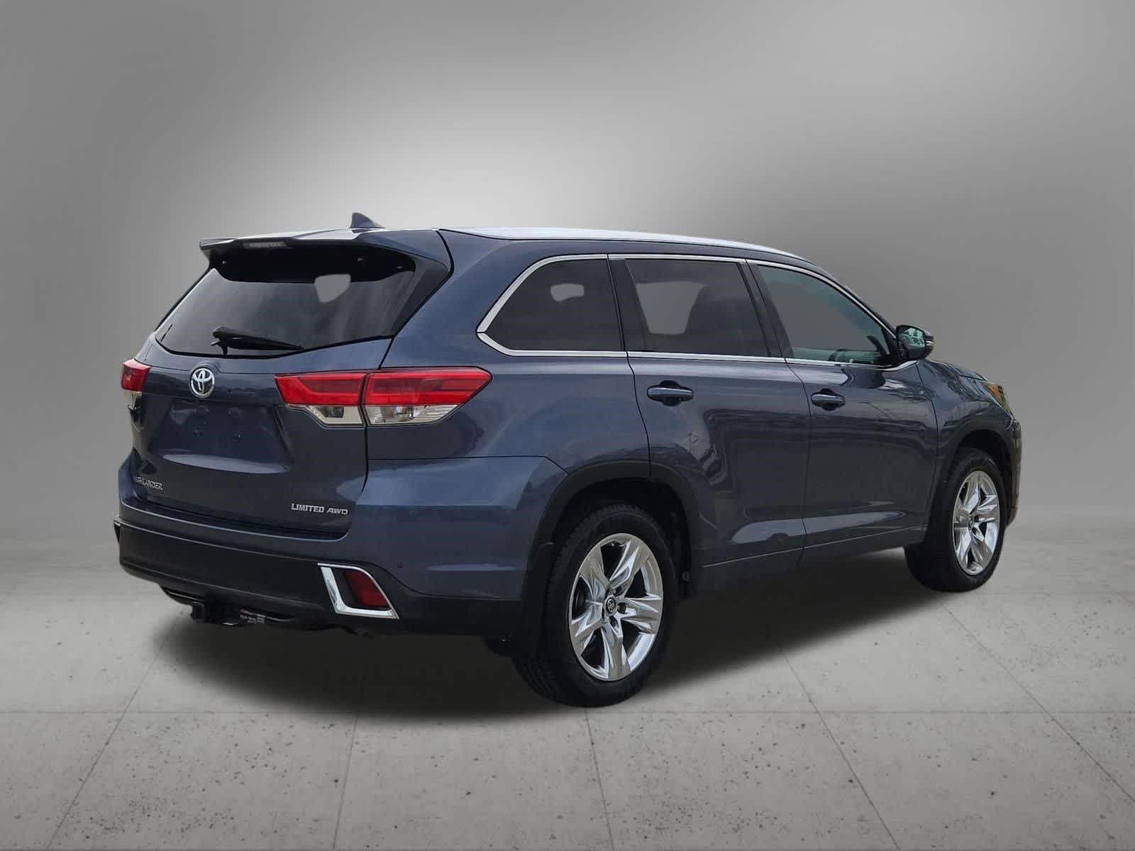 Thumbnail: 2019 Toyota Highlander - 6