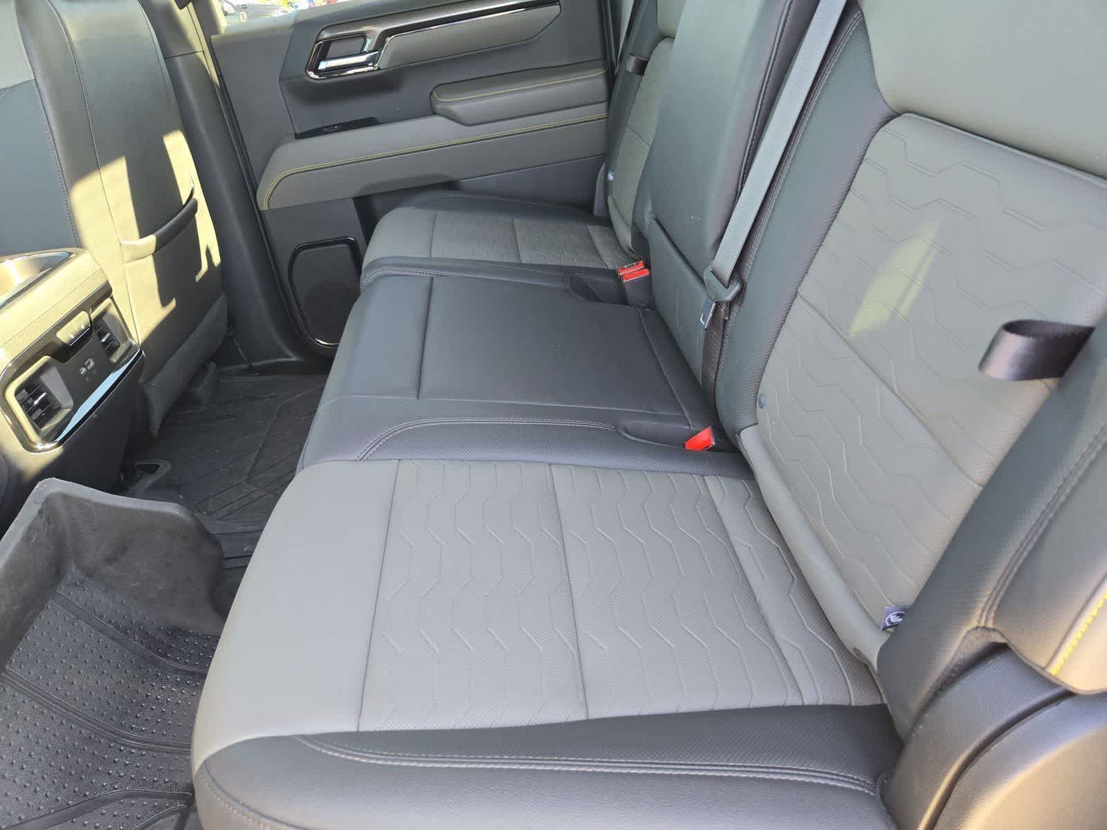 Thumbnail: 2023 Chevrolet Silverado 1500 - 18