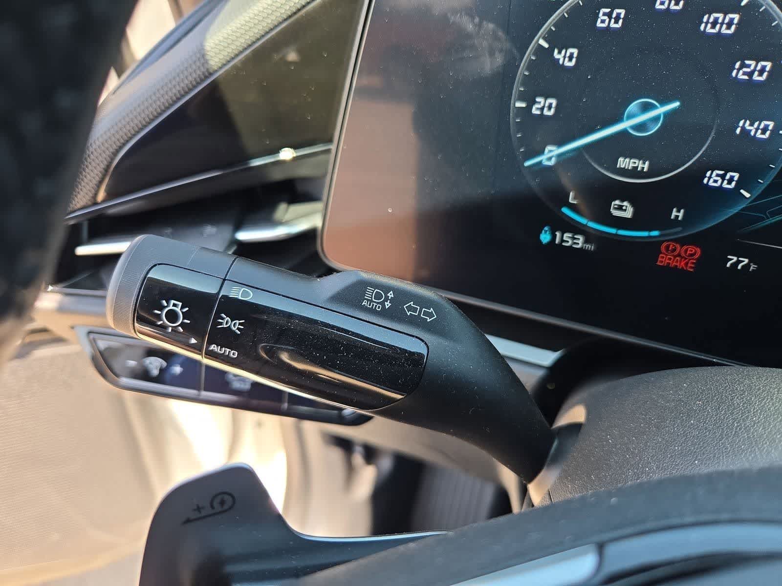 Thumbnail: 2024 Kia Niro - 24