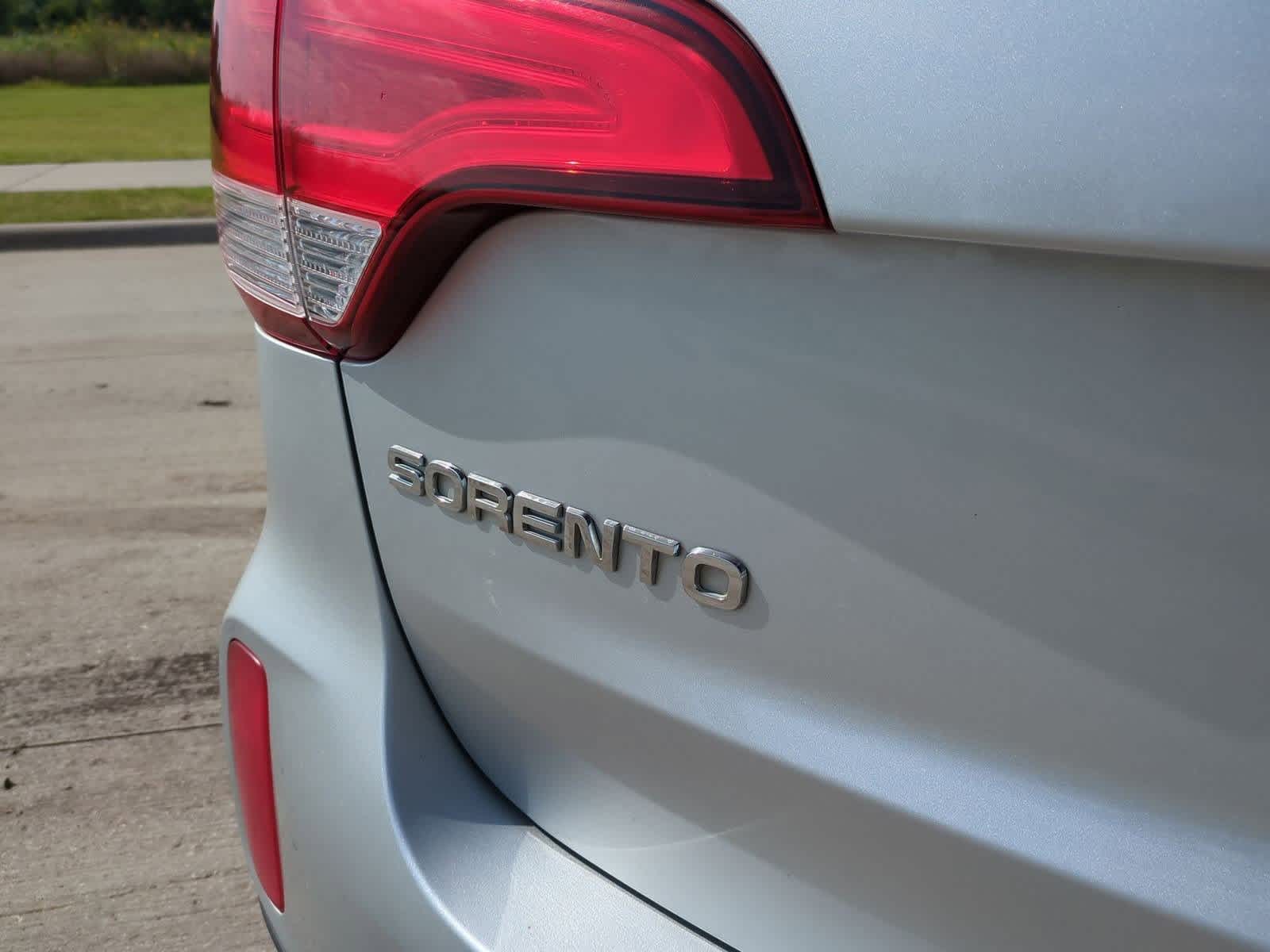 Thumbnail: 2014 Kia Sorento - 11