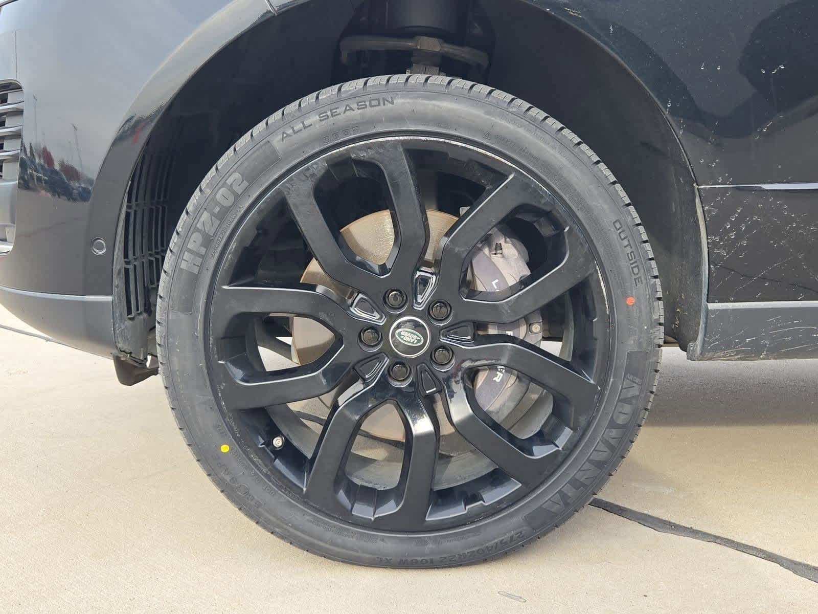 Thumbnail: 2020 Land Rover Range Rover - 12