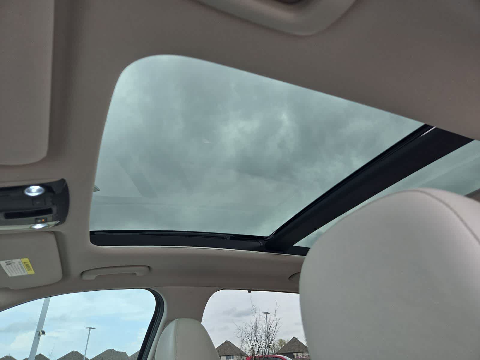 Thumbnail: 2023 Kia Sorento - 17