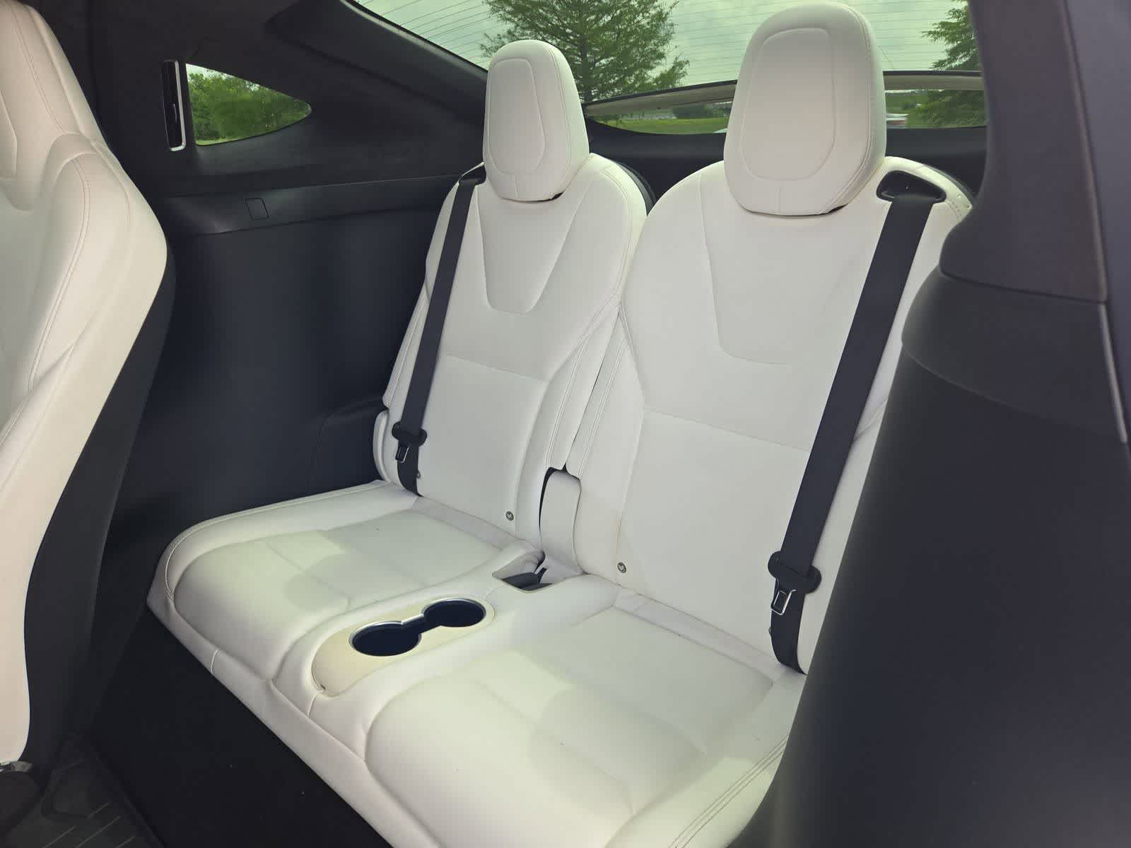 Thumbnail: 2018 Tesla Model X - 32