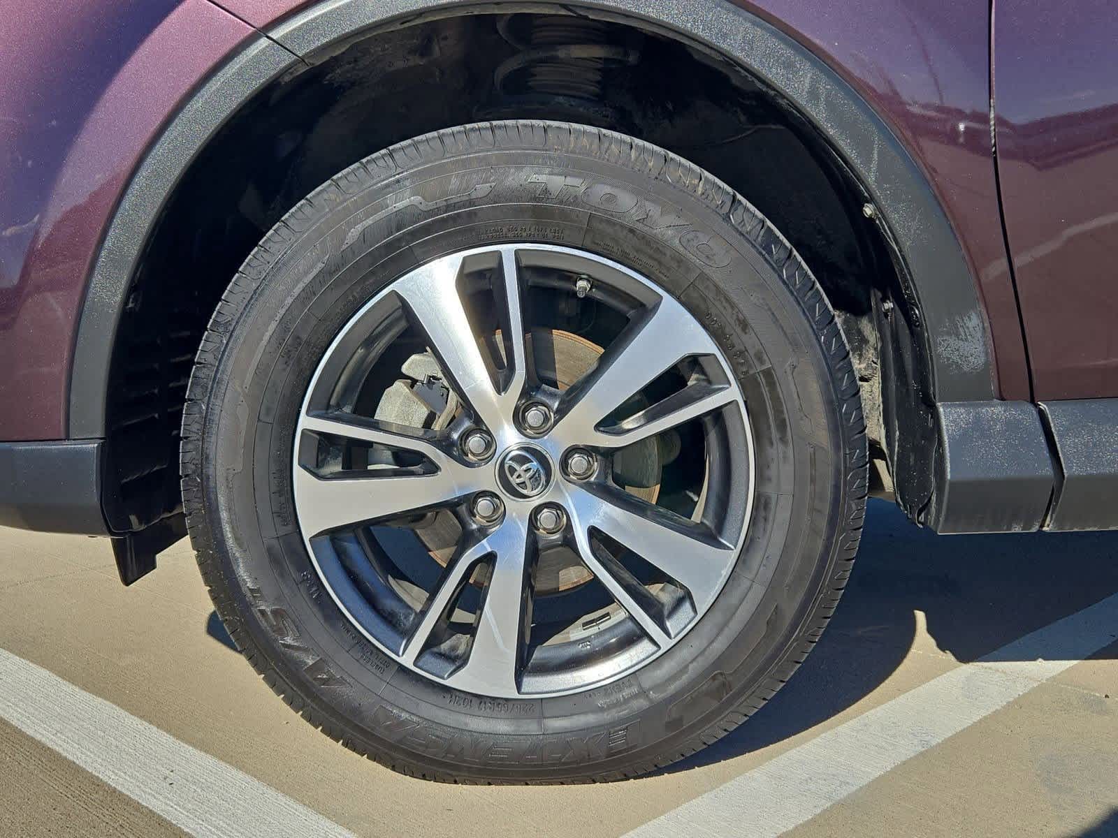 Thumbnail: 2018 Toyota RAV4 - 13