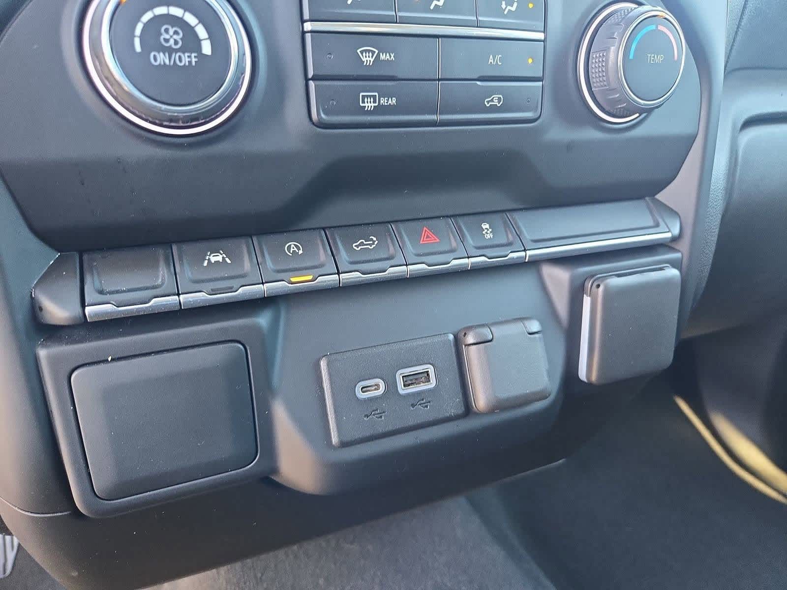 Thumbnail: 2022 Chevrolet Silverado 1500 - 27