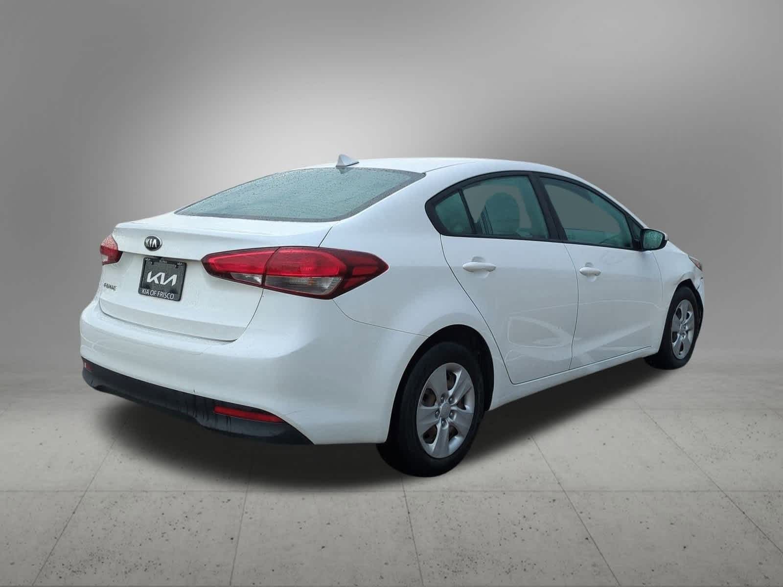 Thumbnail: 2017 Kia Forte - 6