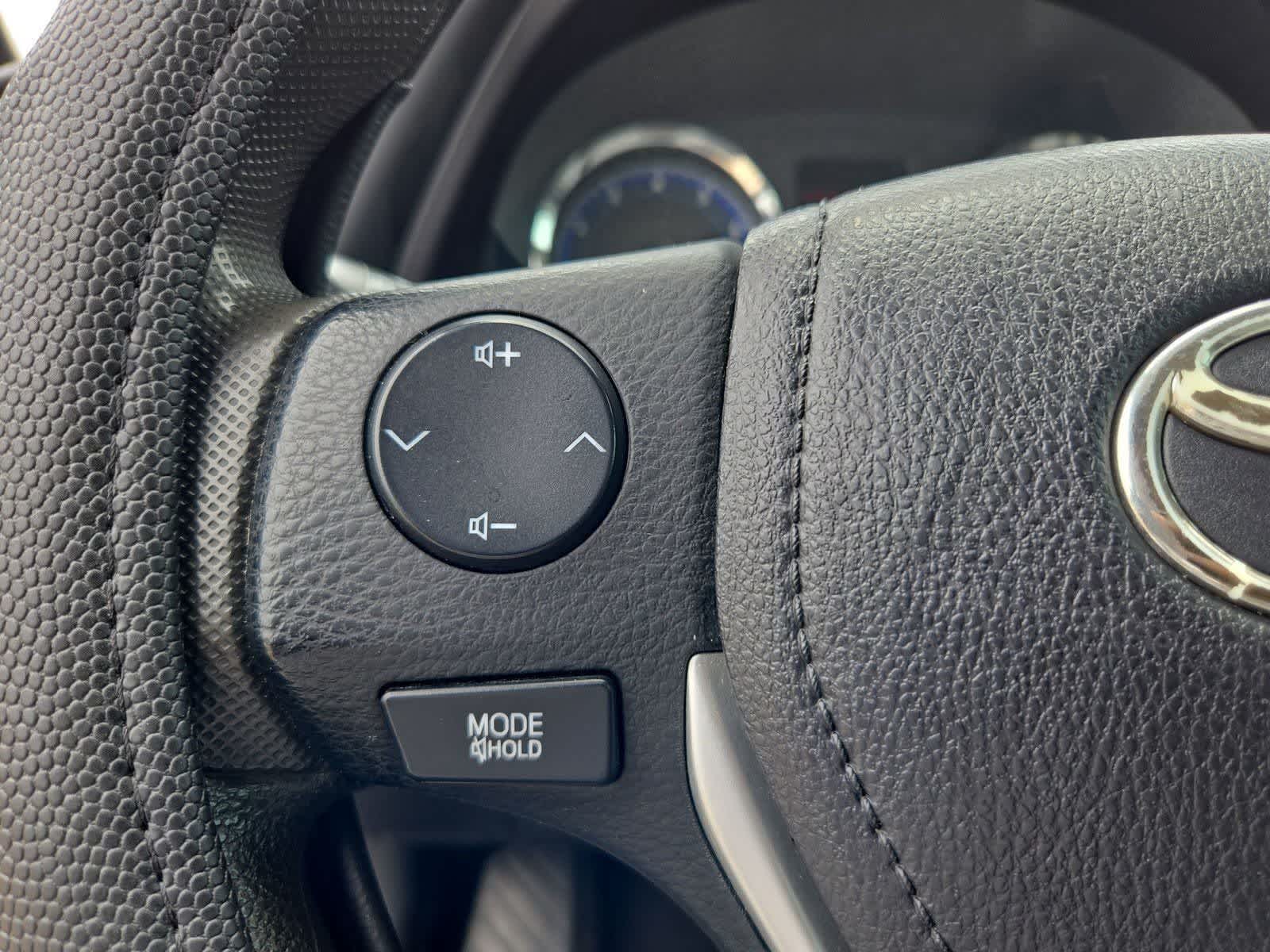 2017 Toyota Corolla LE - Photo 22