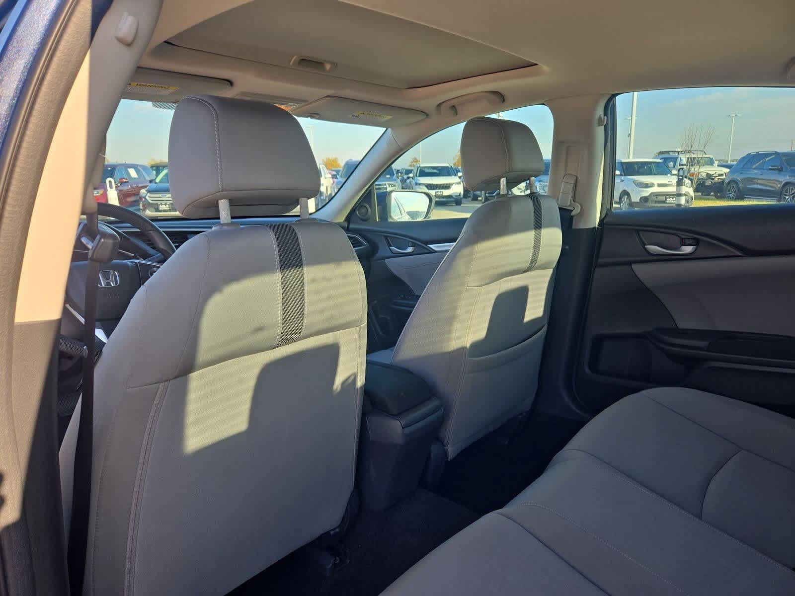 Thumbnail: 2016 Honda Civic - 17