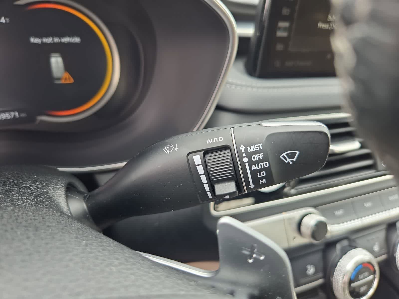 Thumbnail: 2023 Genesis G70 - 23