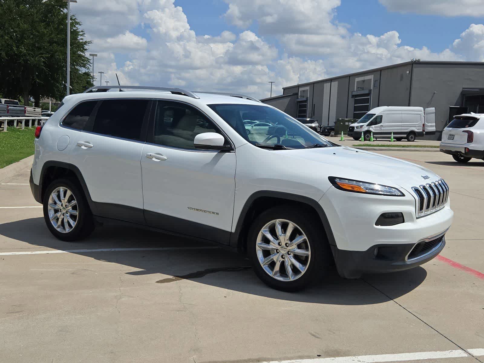Thumbnail: 2017 Jeep Cherokee - 8