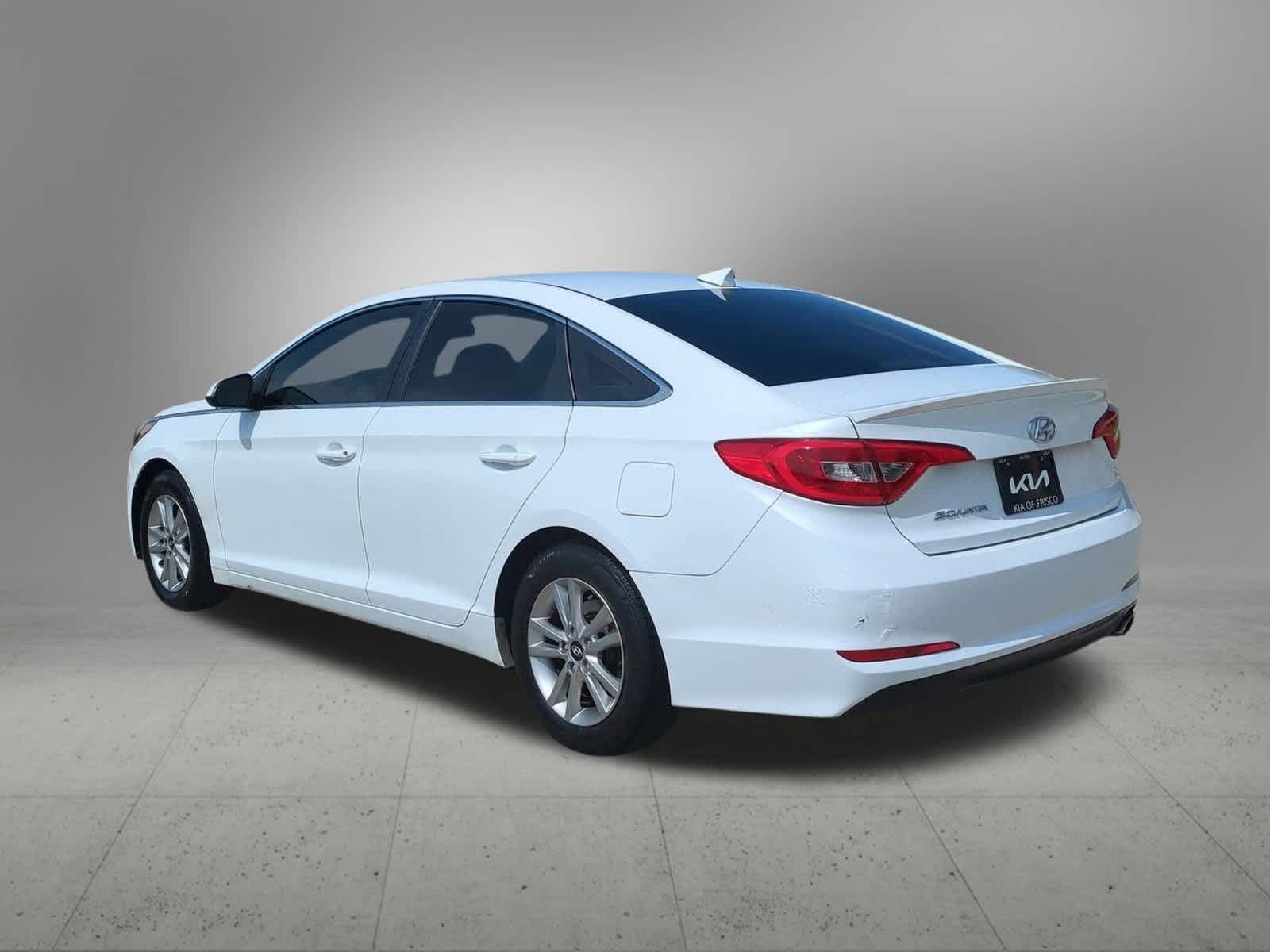Thumbnail: 2016 Hyundai Sonata - 4
