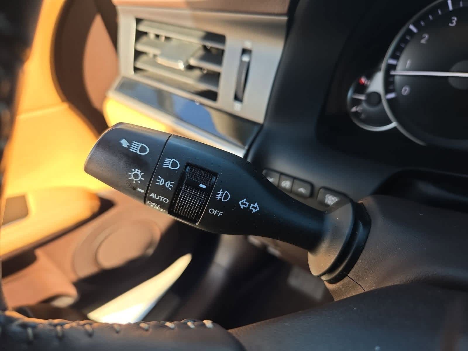 Thumbnail: 2017 Lexus ES - 28