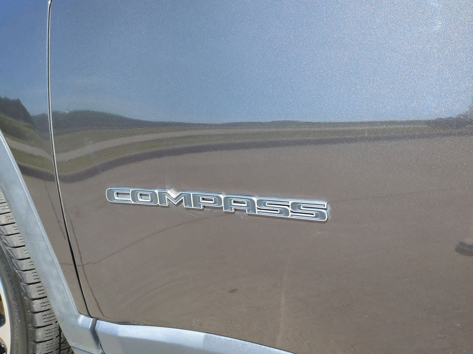 Thumbnail: 2018 Jeep Compass - 12