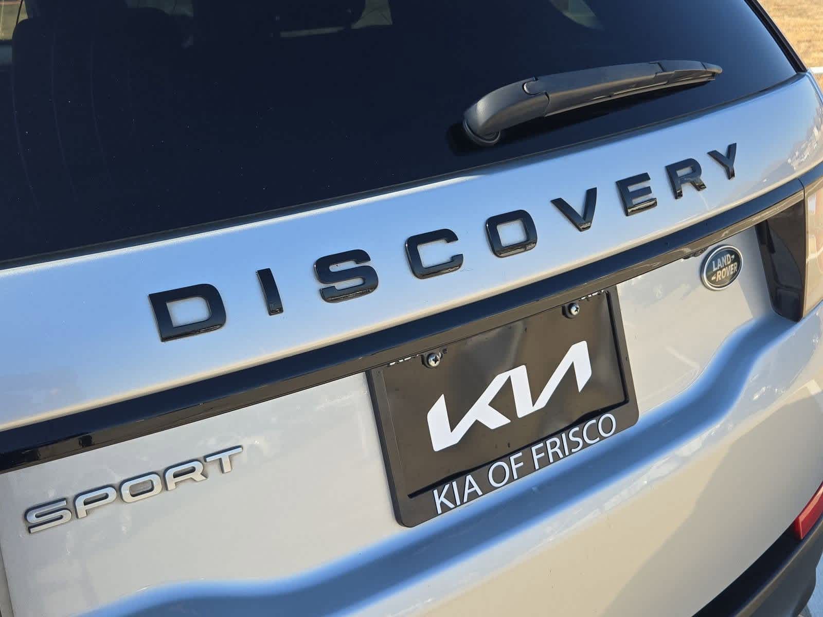 Thumbnail: 2015 Land Rover Discovery Sport - 12