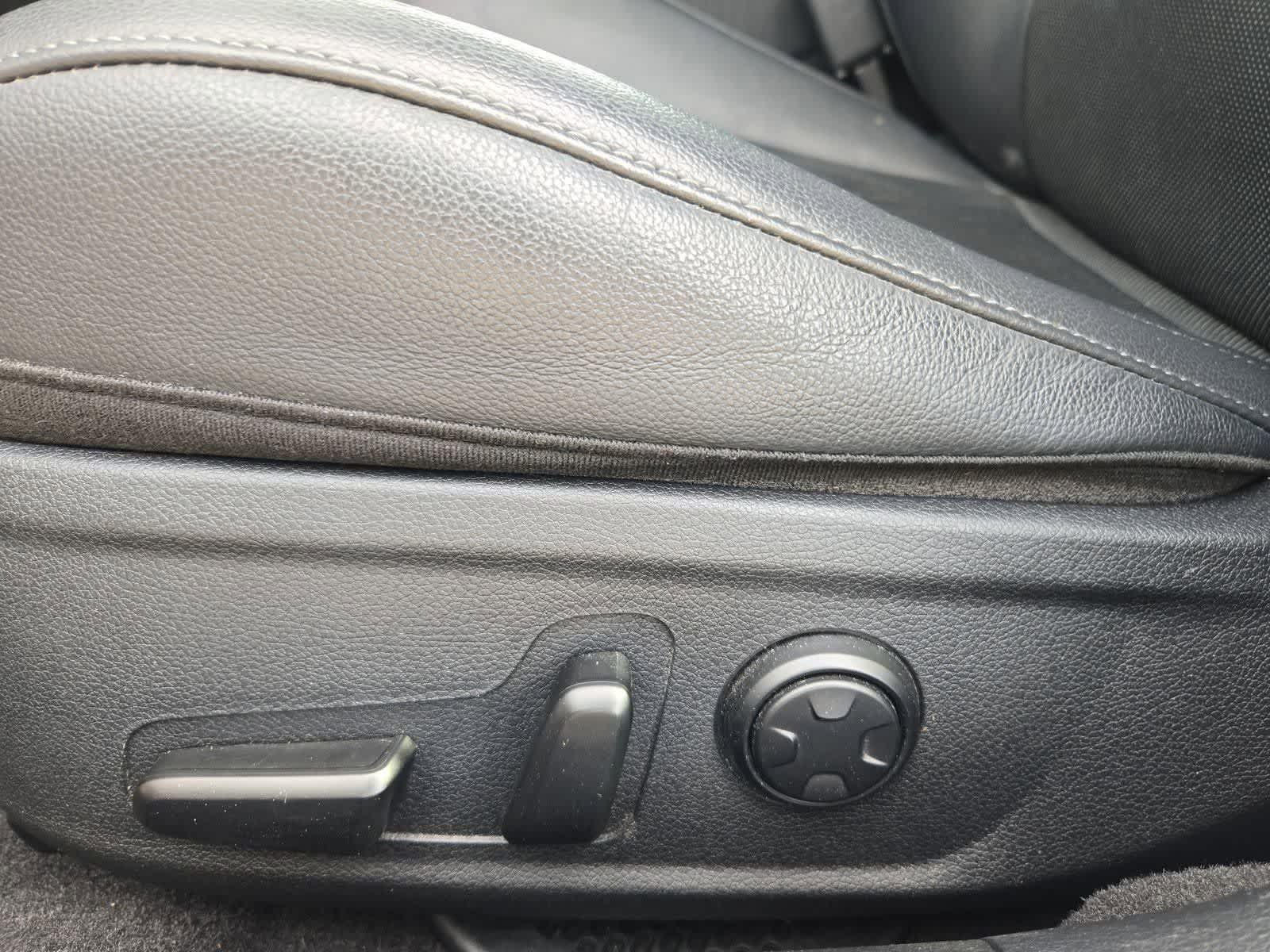 Thumbnail: 2019 Kia Stinger - 15