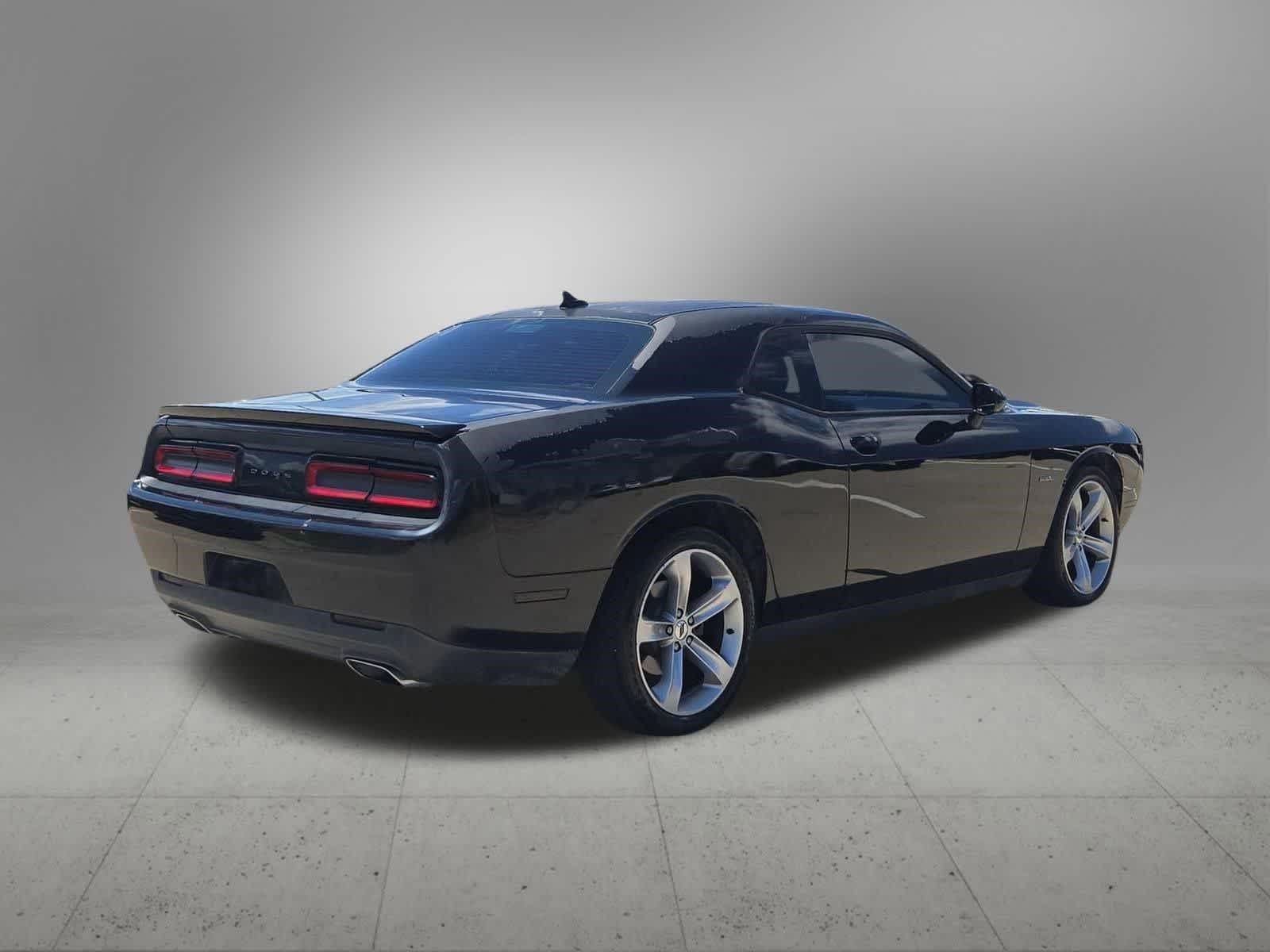 Thumbnail: 2017 Dodge Challenger - 6