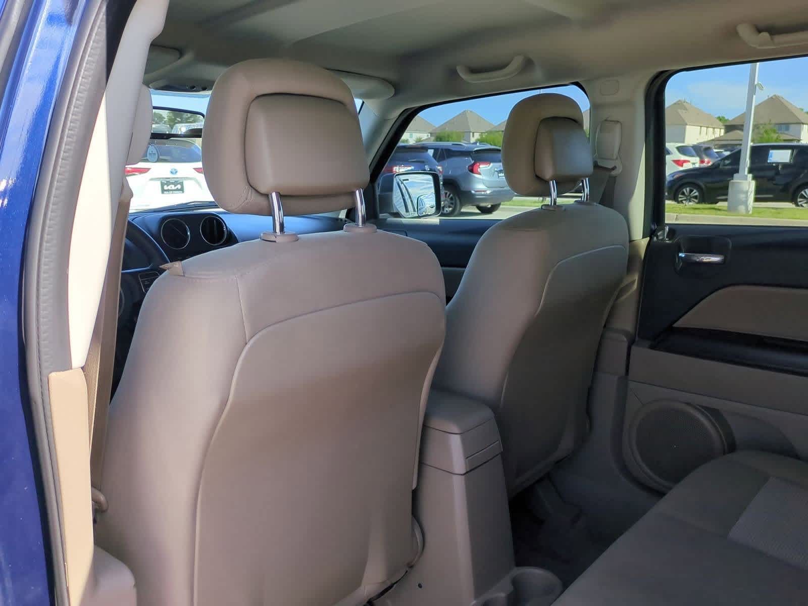 Thumbnail: 2014 Jeep Patriot - 18