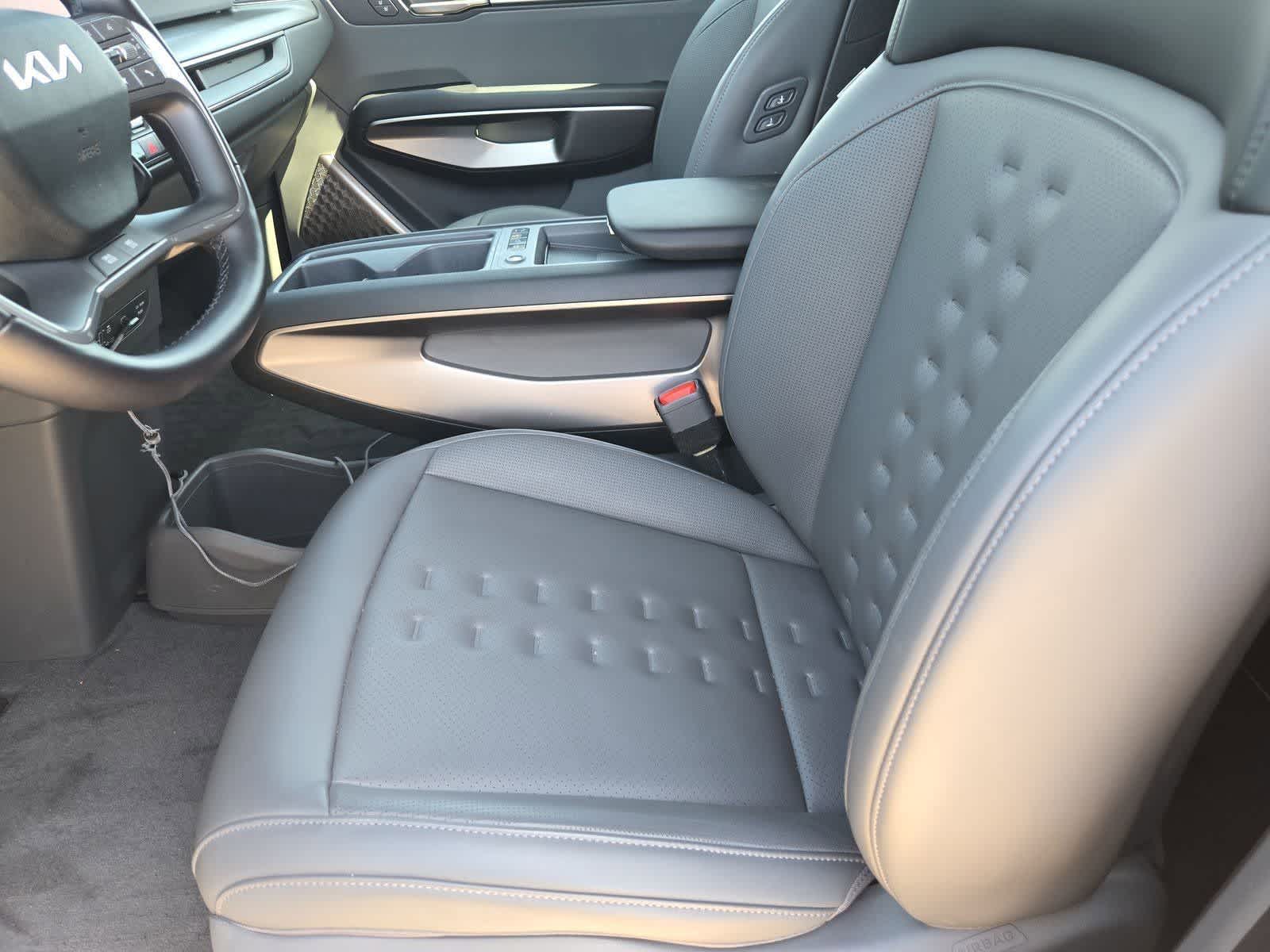 Thumbnail: 2024 Kia EV9 - 14