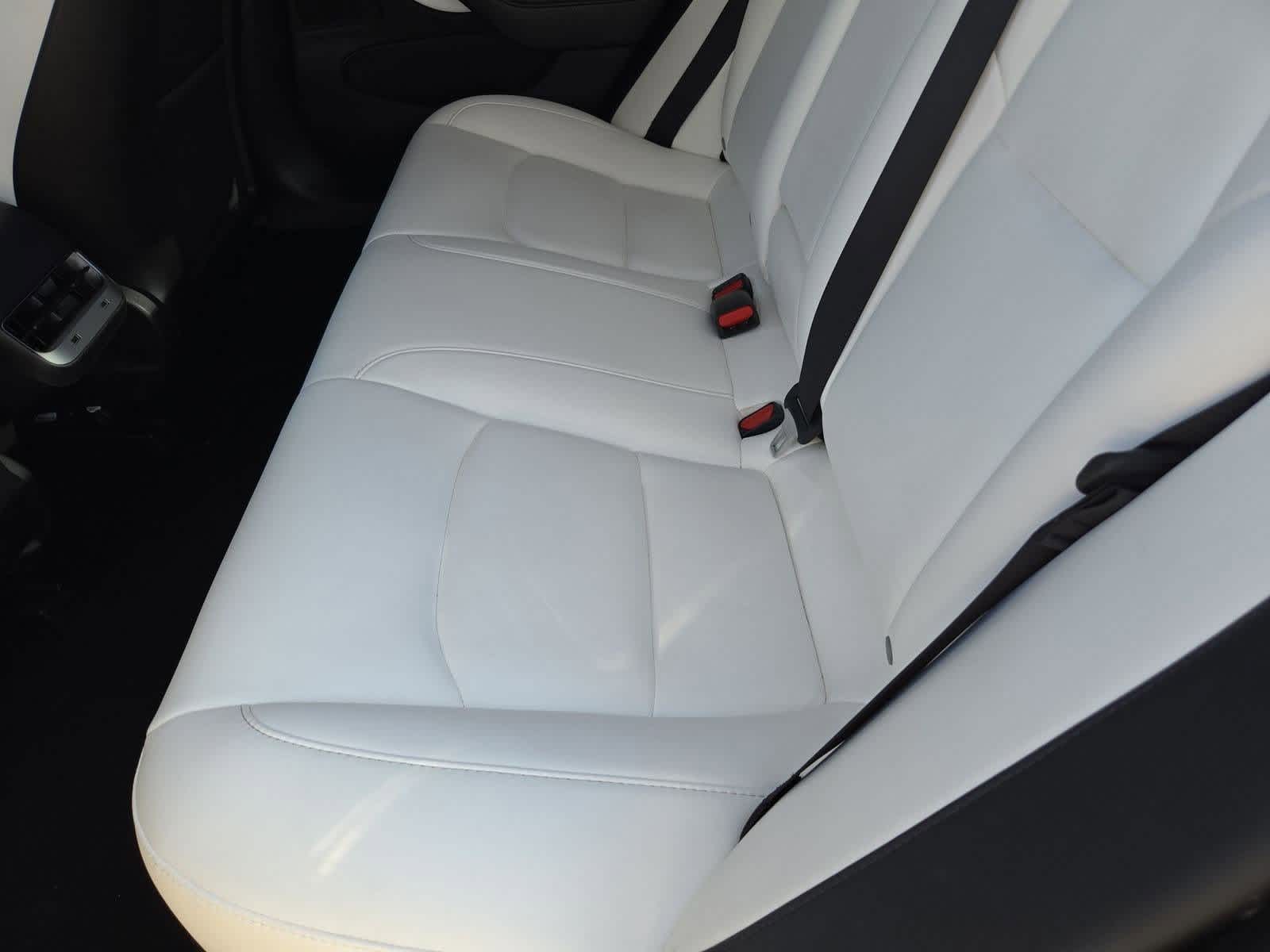 Thumbnail: 2019 Tesla Model 3 - 17