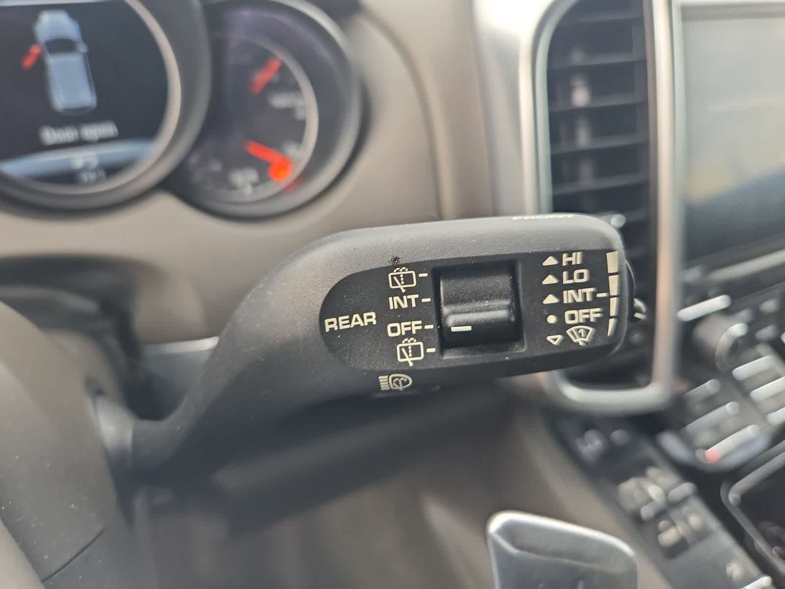 Thumbnail: 2017 Porsche Cayenne - 26