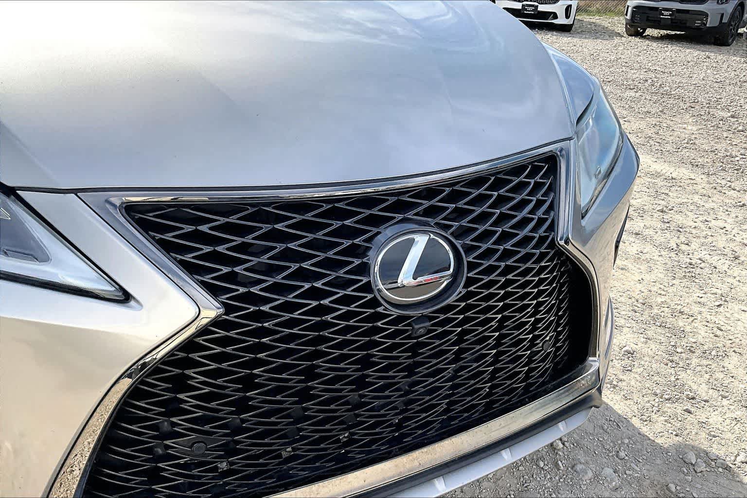 Thumbnail: 2022 Lexus RX - 27