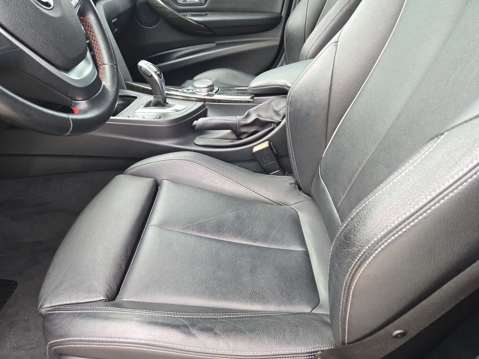 Thumbnail: 2016 BMW 3 Series - 15