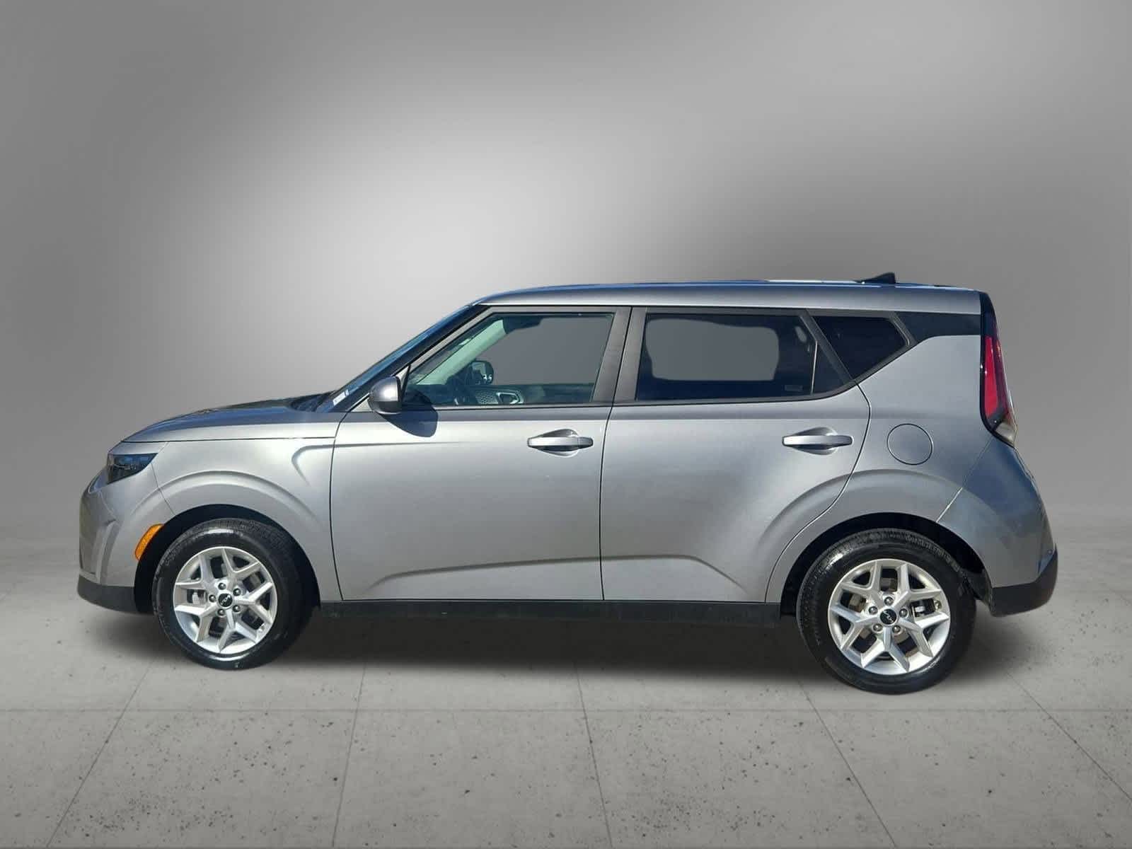 Thumbnail: 2023 Kia Soul - 3