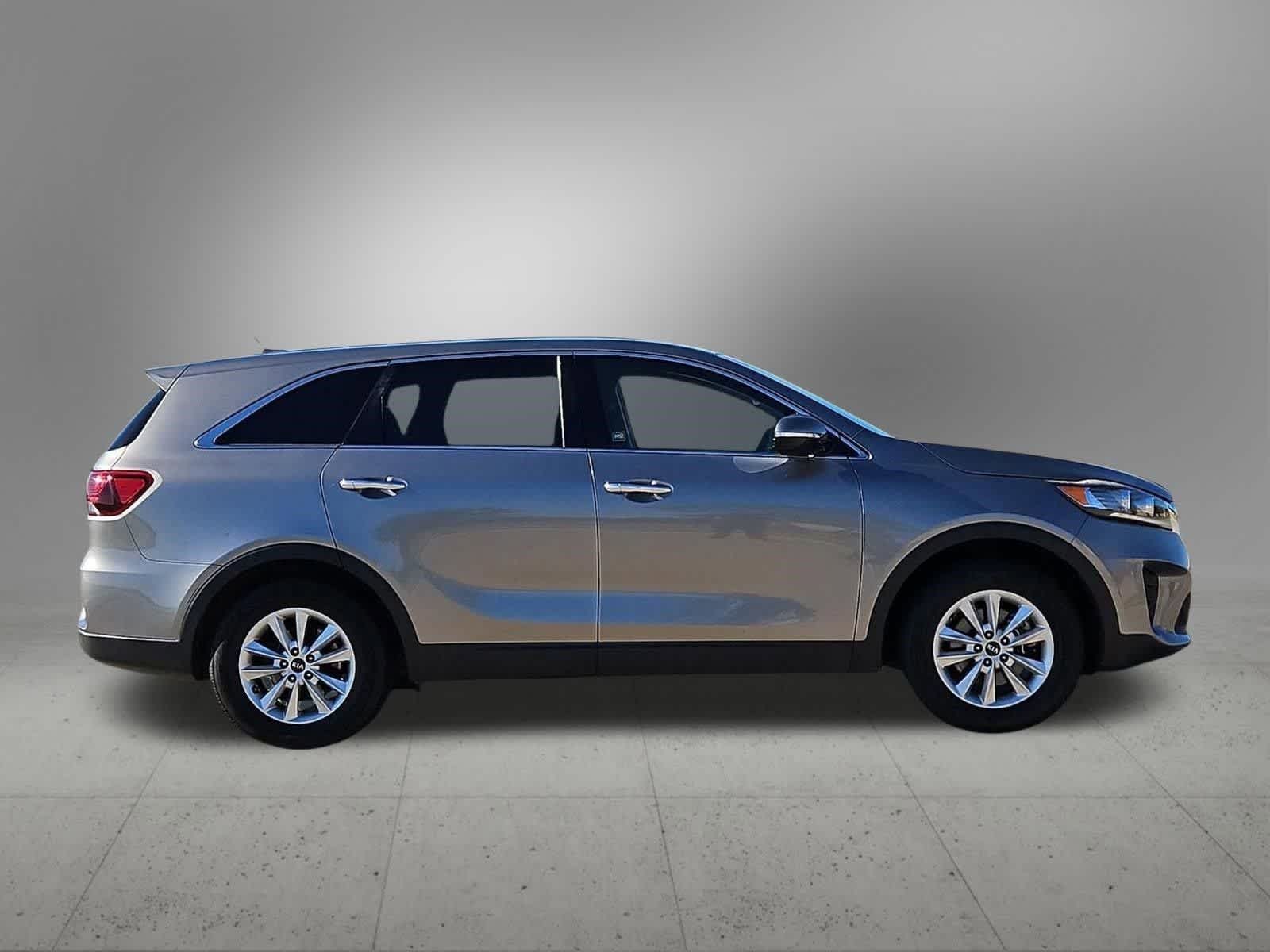 Thumbnail: 2019 Kia Sorento - 7