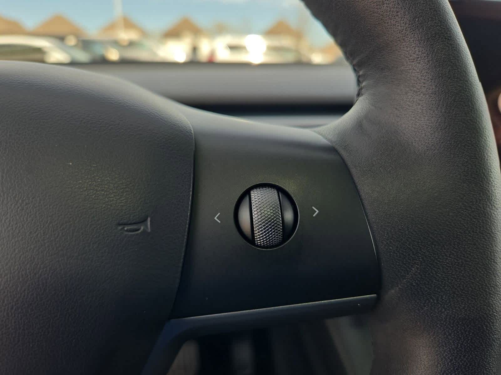 Thumbnail: 2023 Tesla Model Y - 28