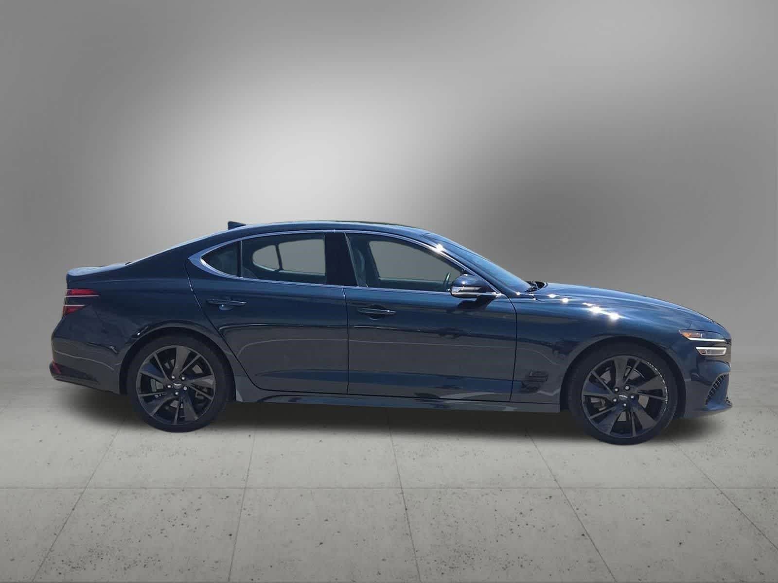 Thumbnail: 2023 Genesis G70 - 6