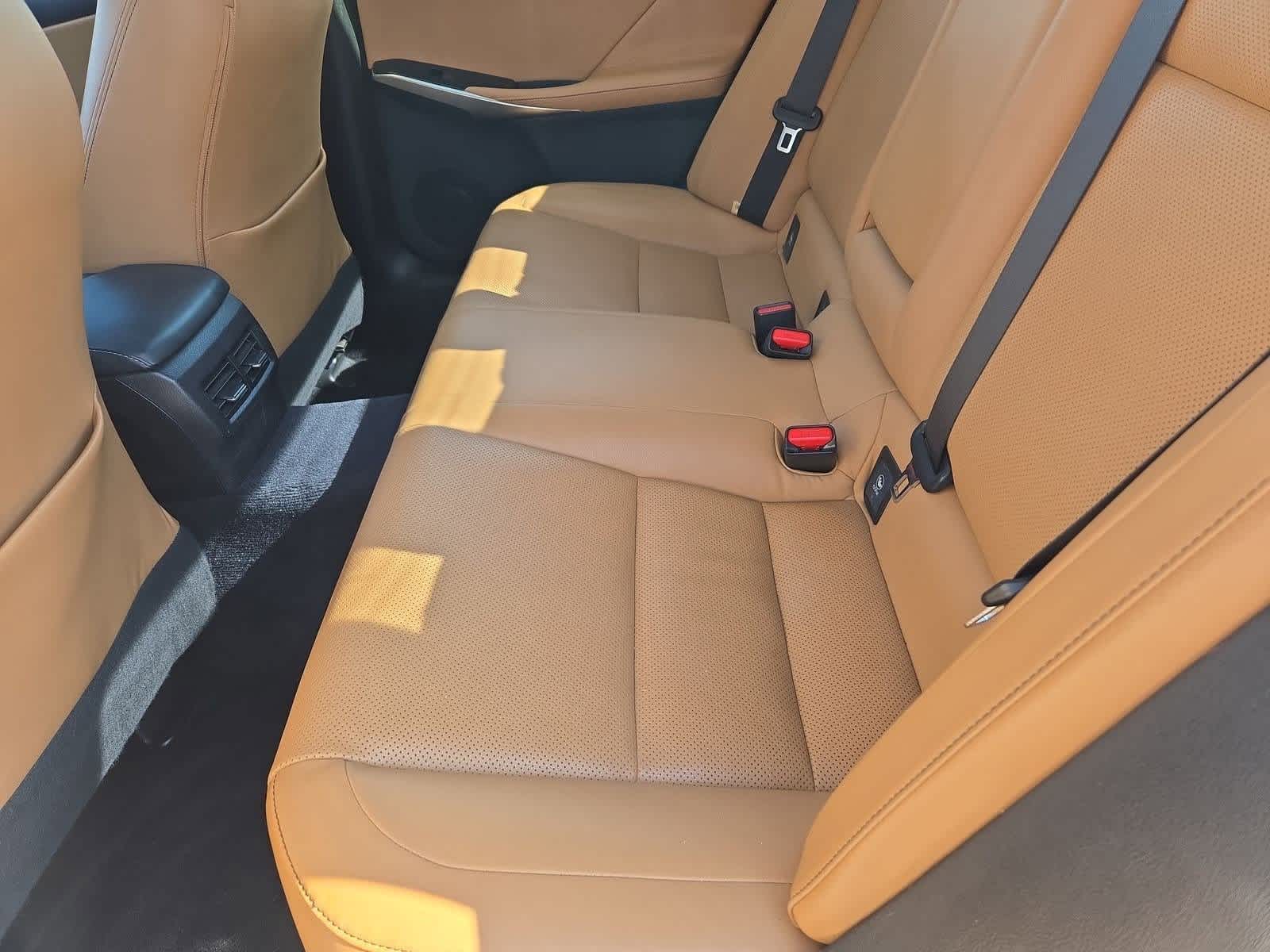 Thumbnail: 2014 Lexus IS - 20