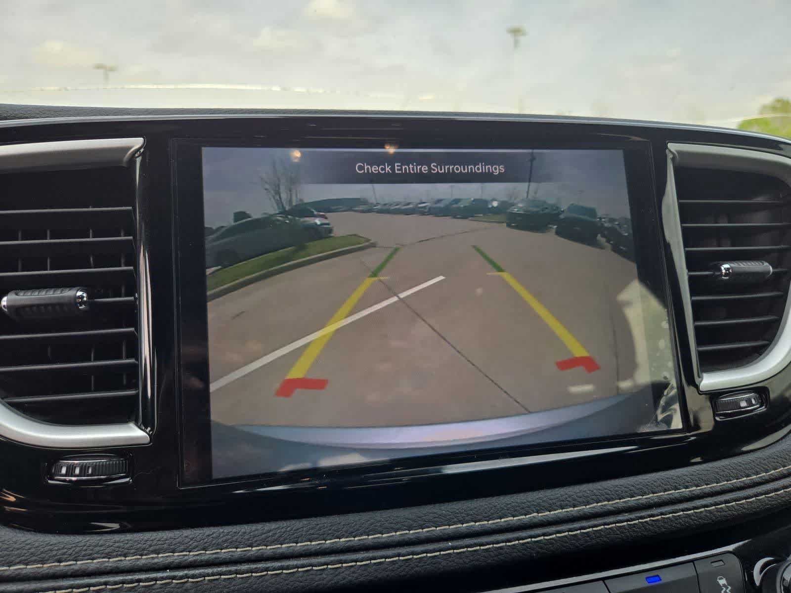 Thumbnail: 2021 Chrysler Pacifica - 26