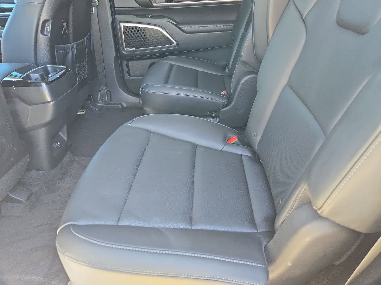 Thumbnail: 2024 Kia Telluride - 18