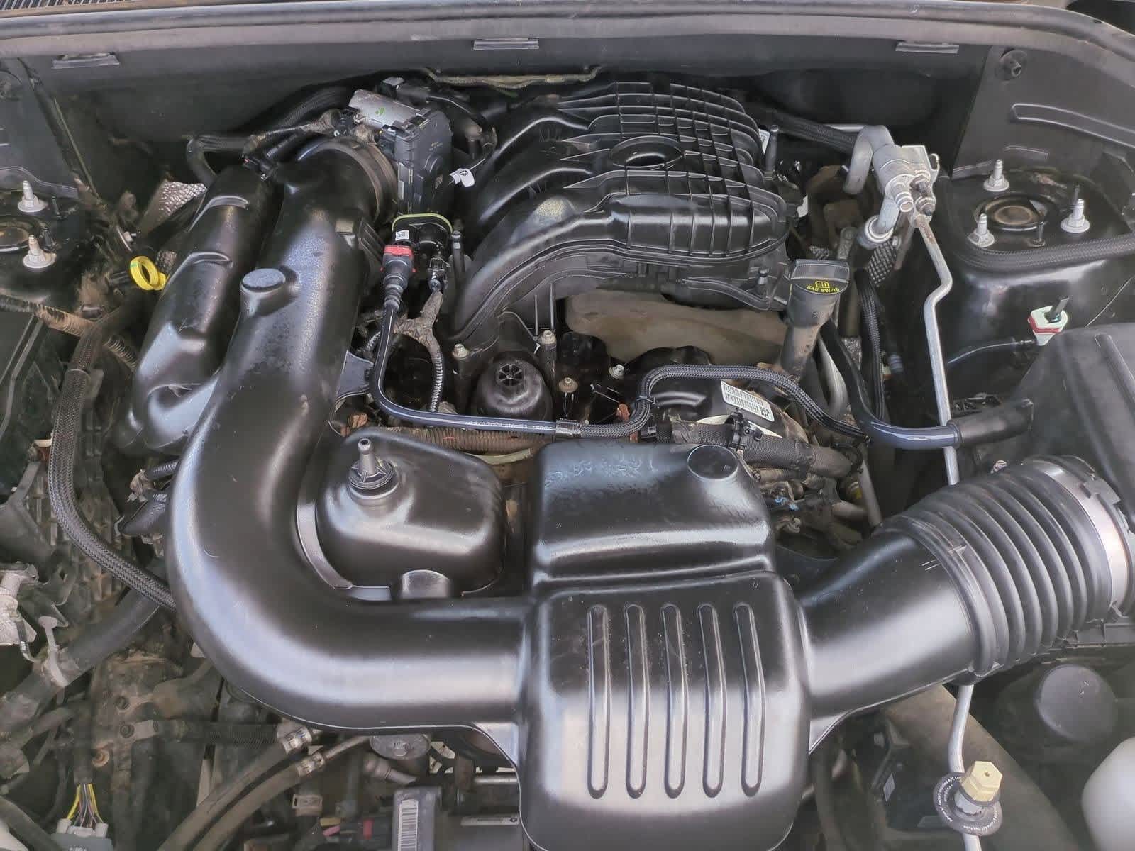 Thumbnail: 2015 Jeep Grand Cherokee - 14