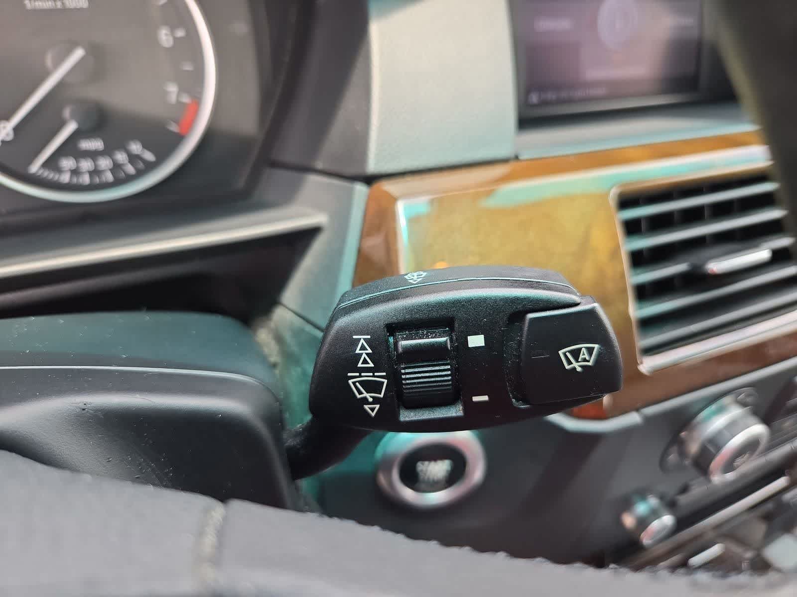 Thumbnail: 2009 BMW 5 Series - 25