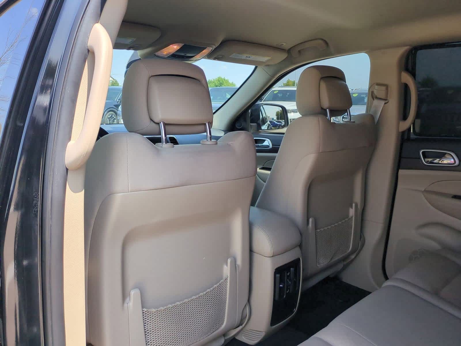 Thumbnail: 2018 Jeep Grand Cherokee - 18