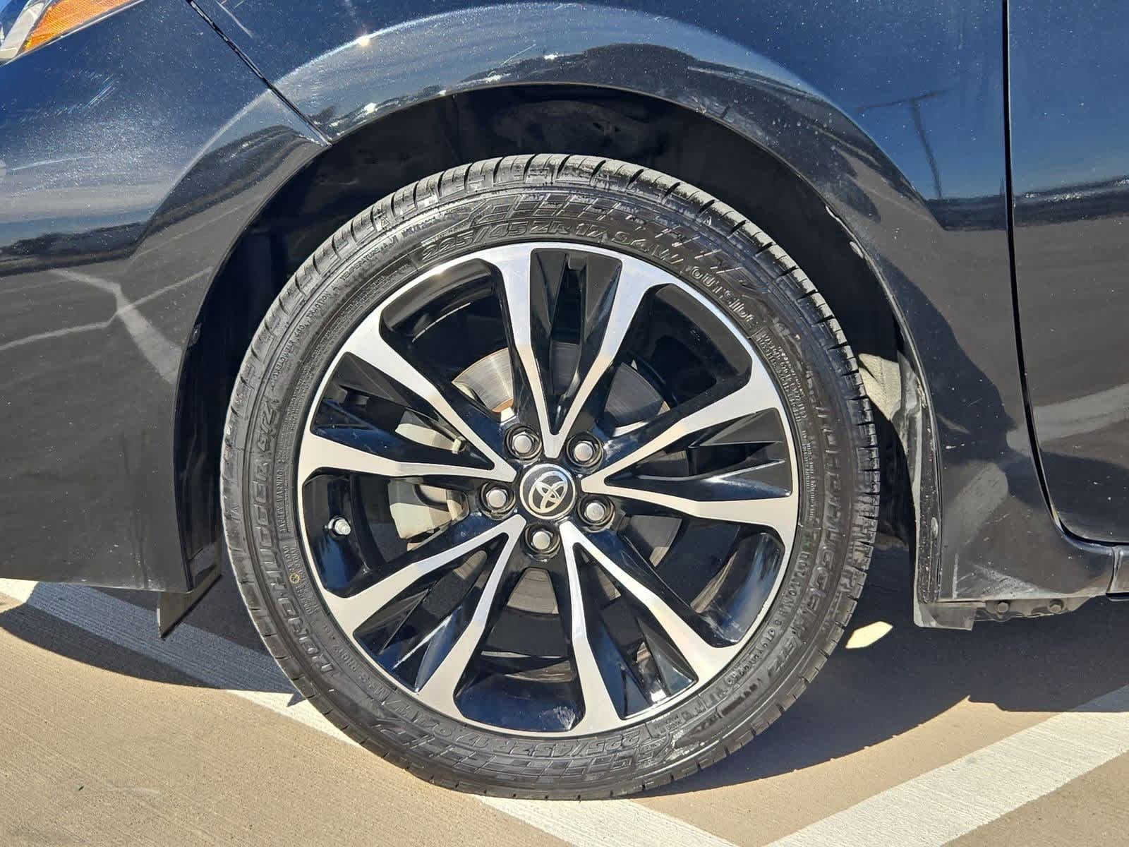 Thumbnail: 2019 Toyota Corolla - 12