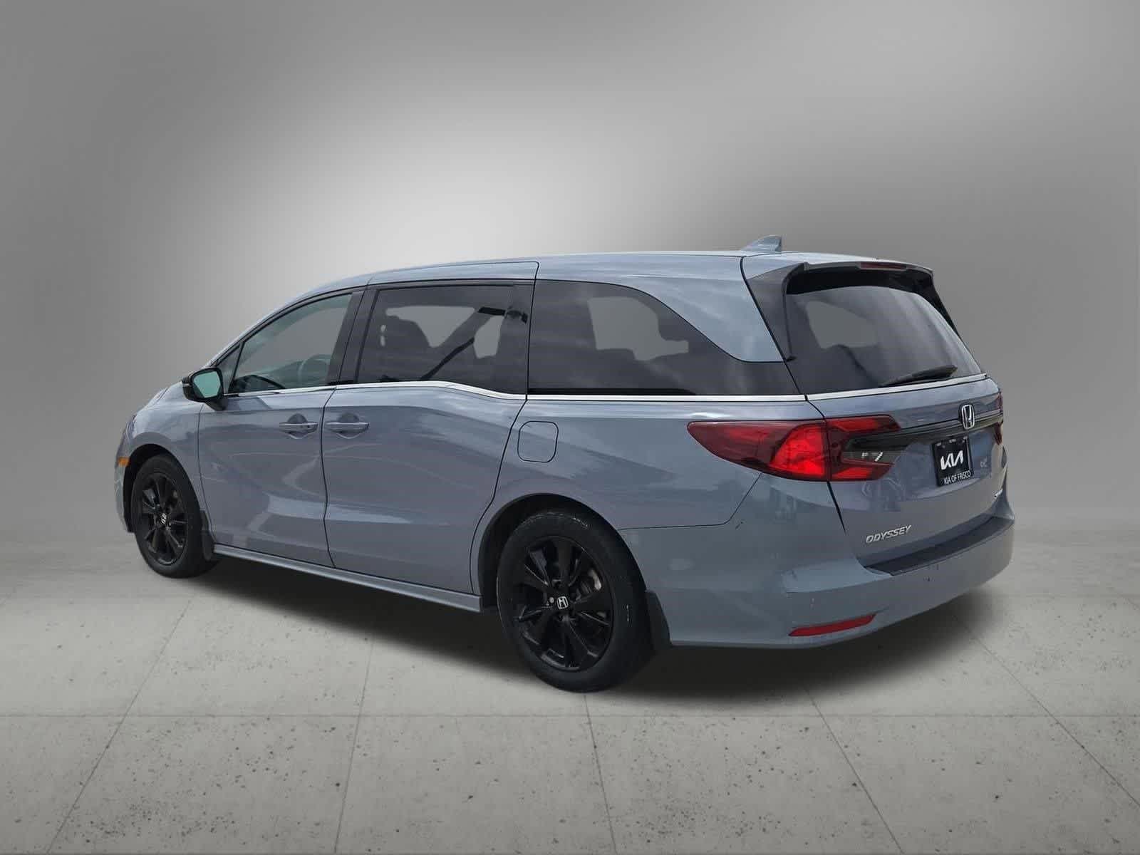 Thumbnail: 2023 Honda Odyssey - 3