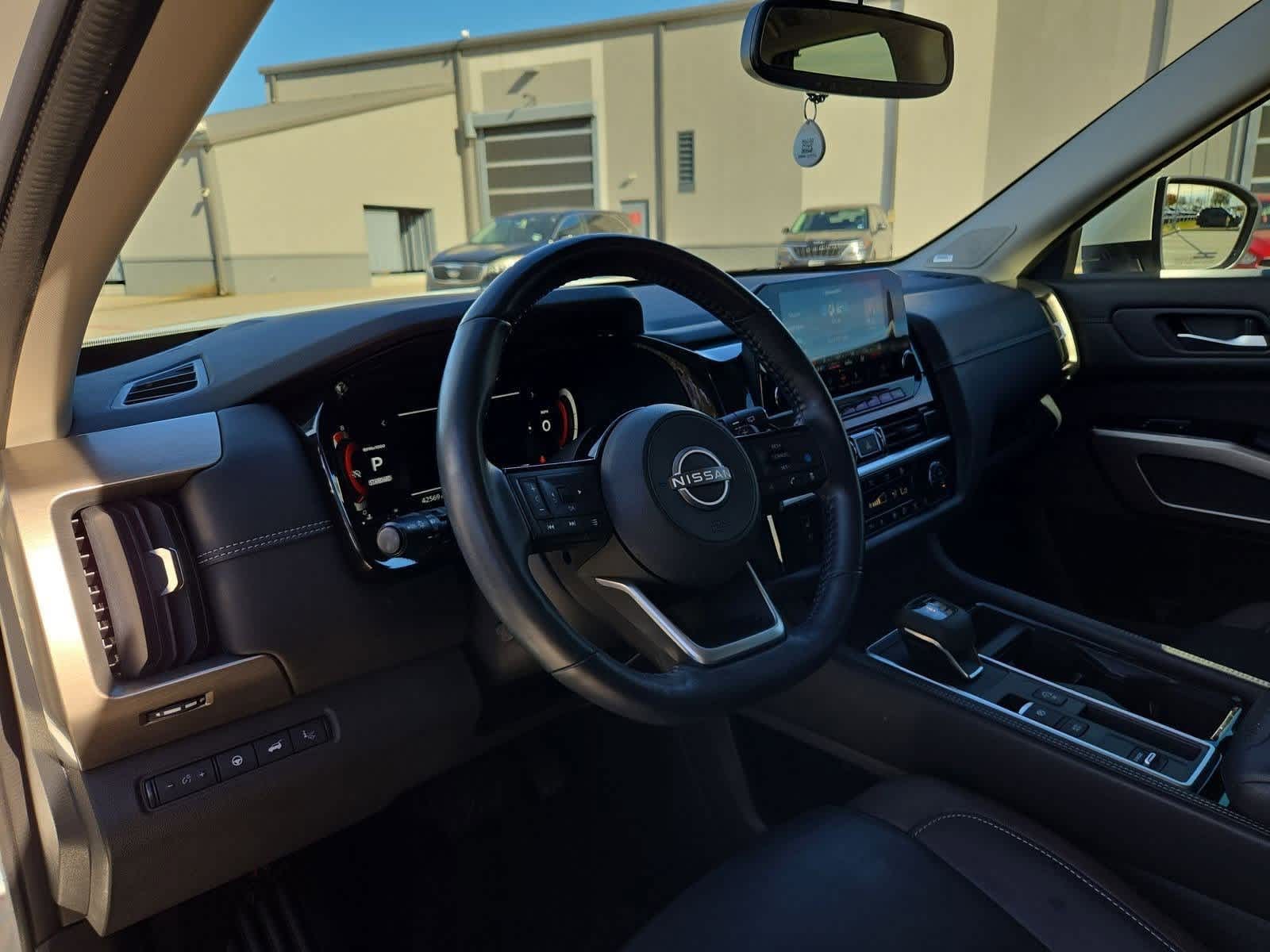 Thumbnail: 2022 Nissan Pathfinder - 2